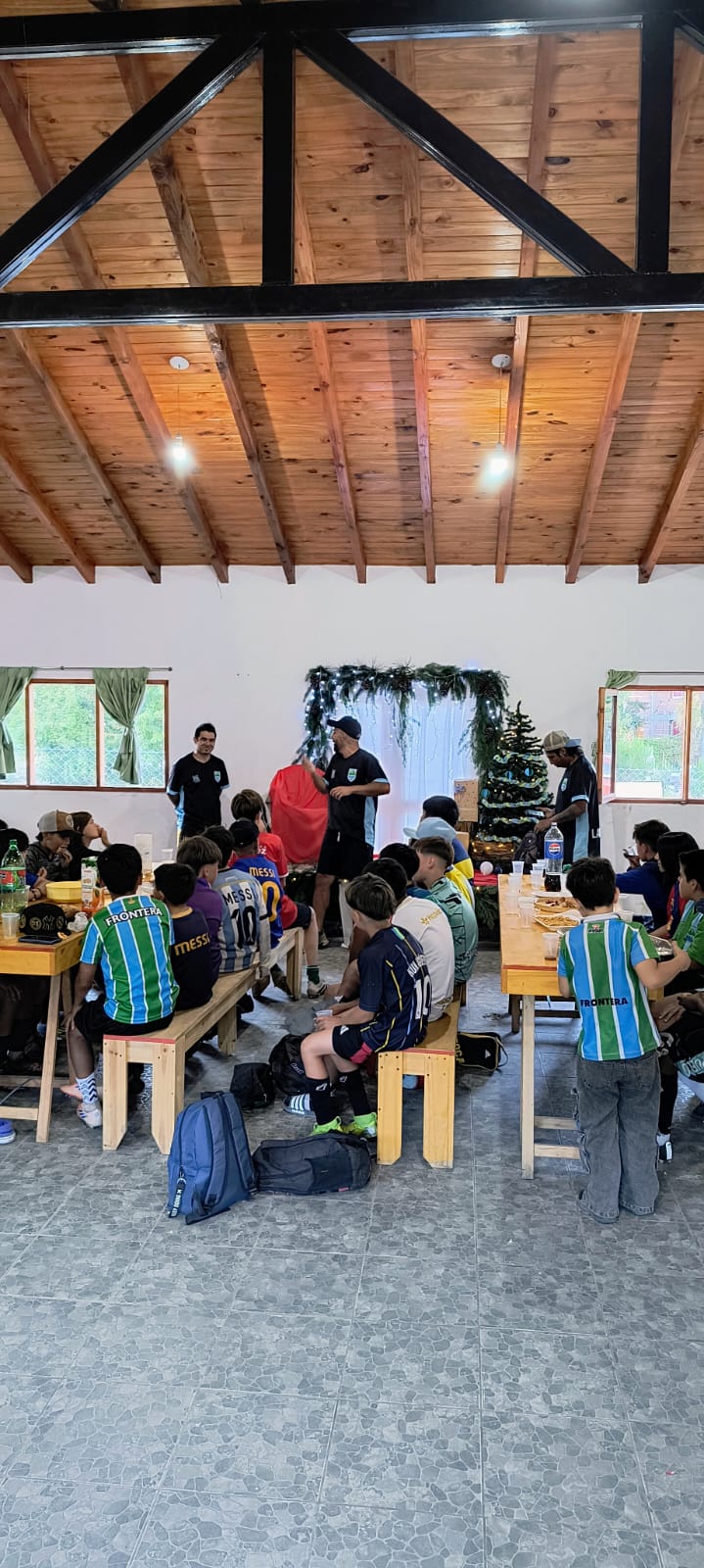 Encuentro de Frontera en el club